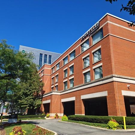 Courtyard By Marriott Chicago At Medical District-Uic Hotel Екстериор снимка