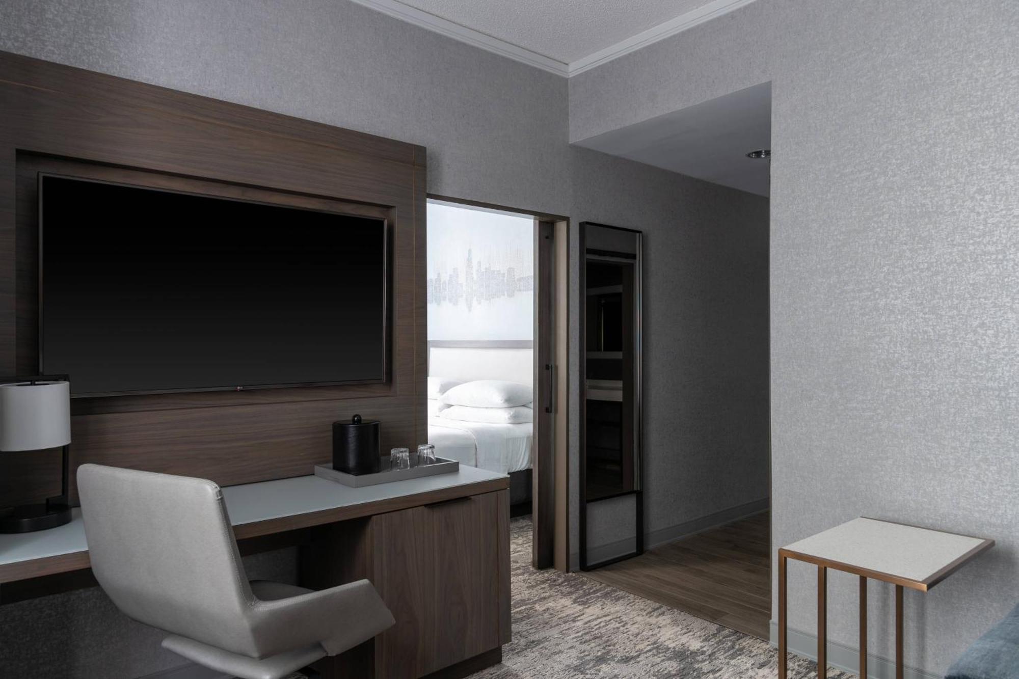 Courtyard By Marriott Chicago At Medical District-Uic Hotel Екстериор снимка