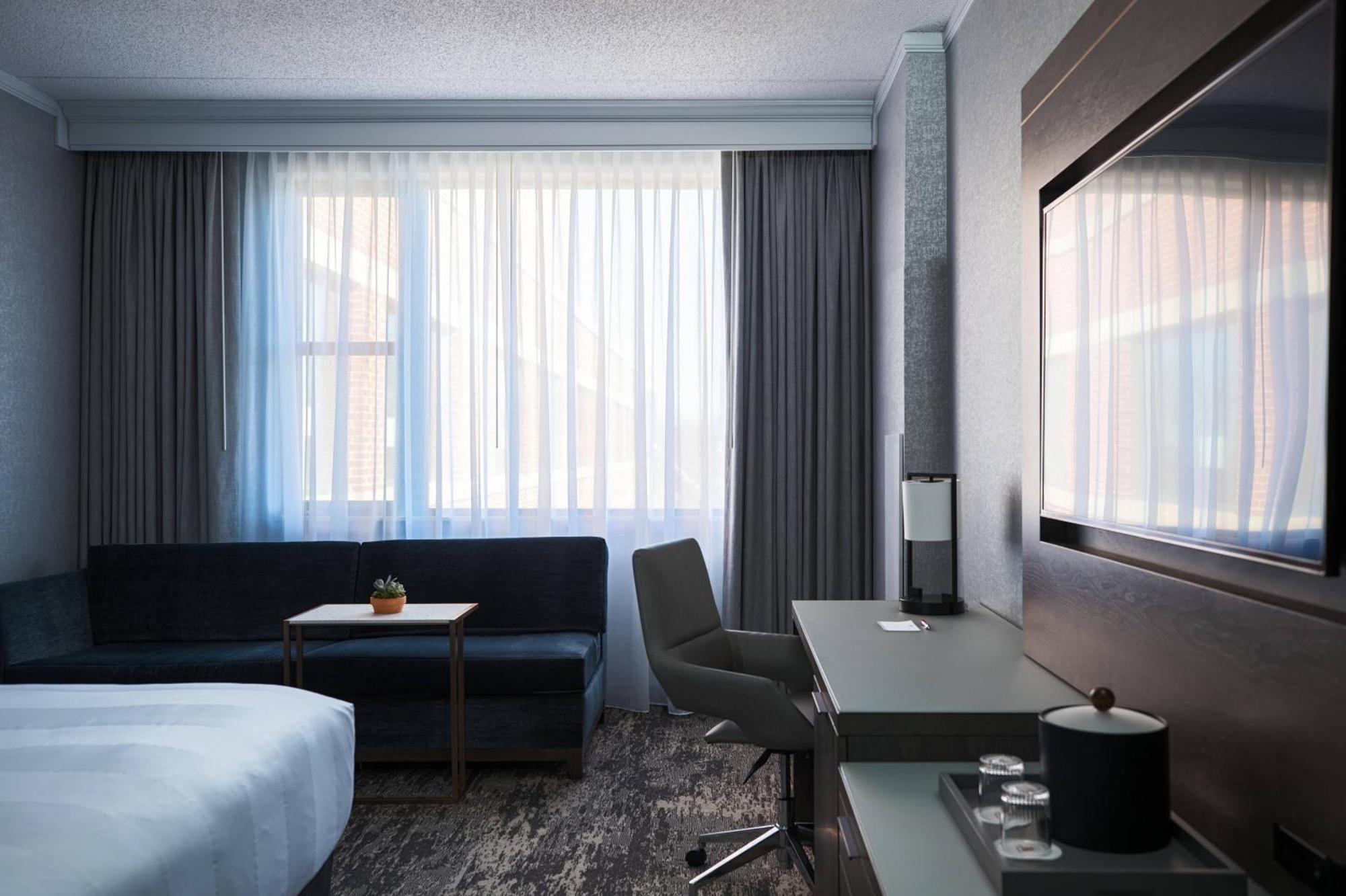 Courtyard By Marriott Chicago At Medical District-Uic Hotel Екстериор снимка